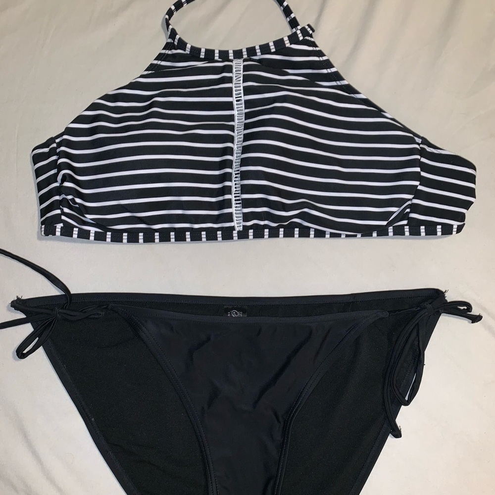 ⚡️FLASH SALE 9⚡️NWOT TARGET SWIM SUIT XL